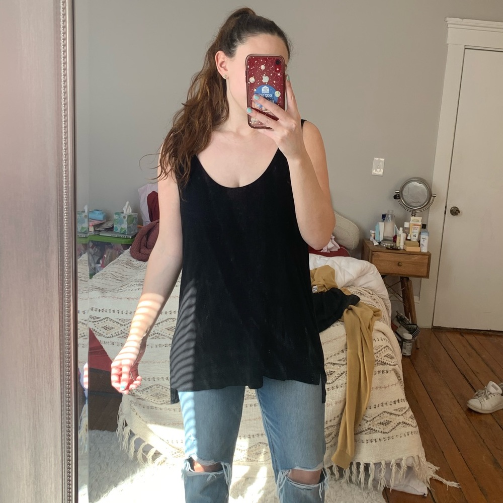 plain black tank - Picture 3 of 3